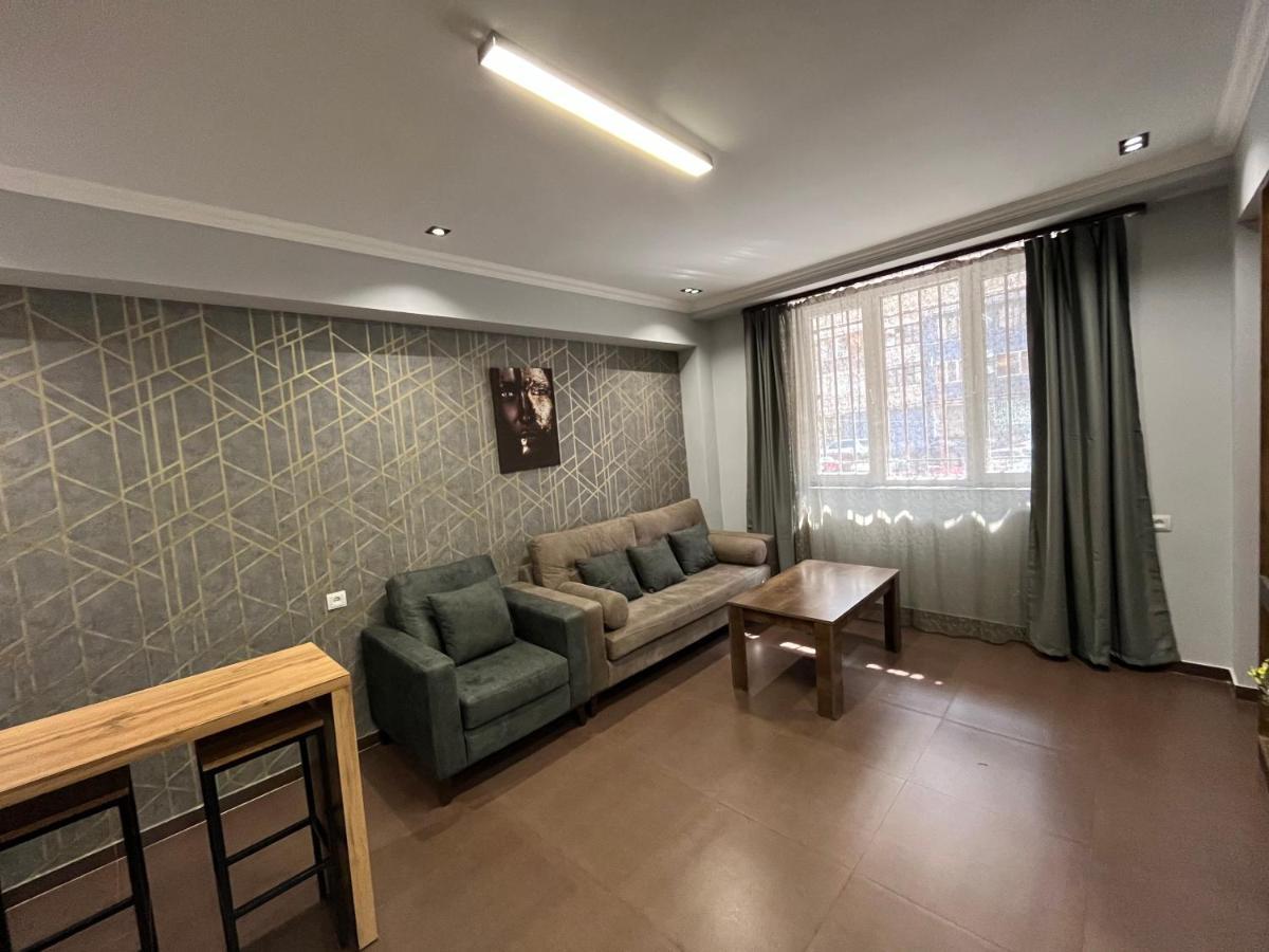 One Central Apartment Yerevan Exterior foto